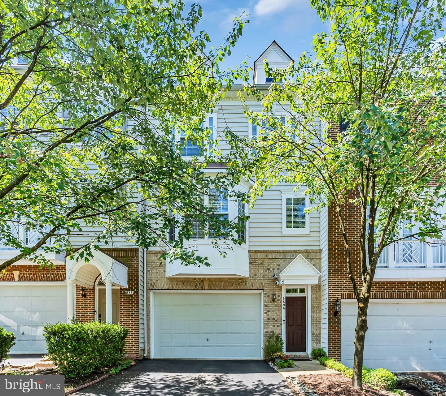 Property Photo:  6889 Rolling Creek Way  VA 22315 