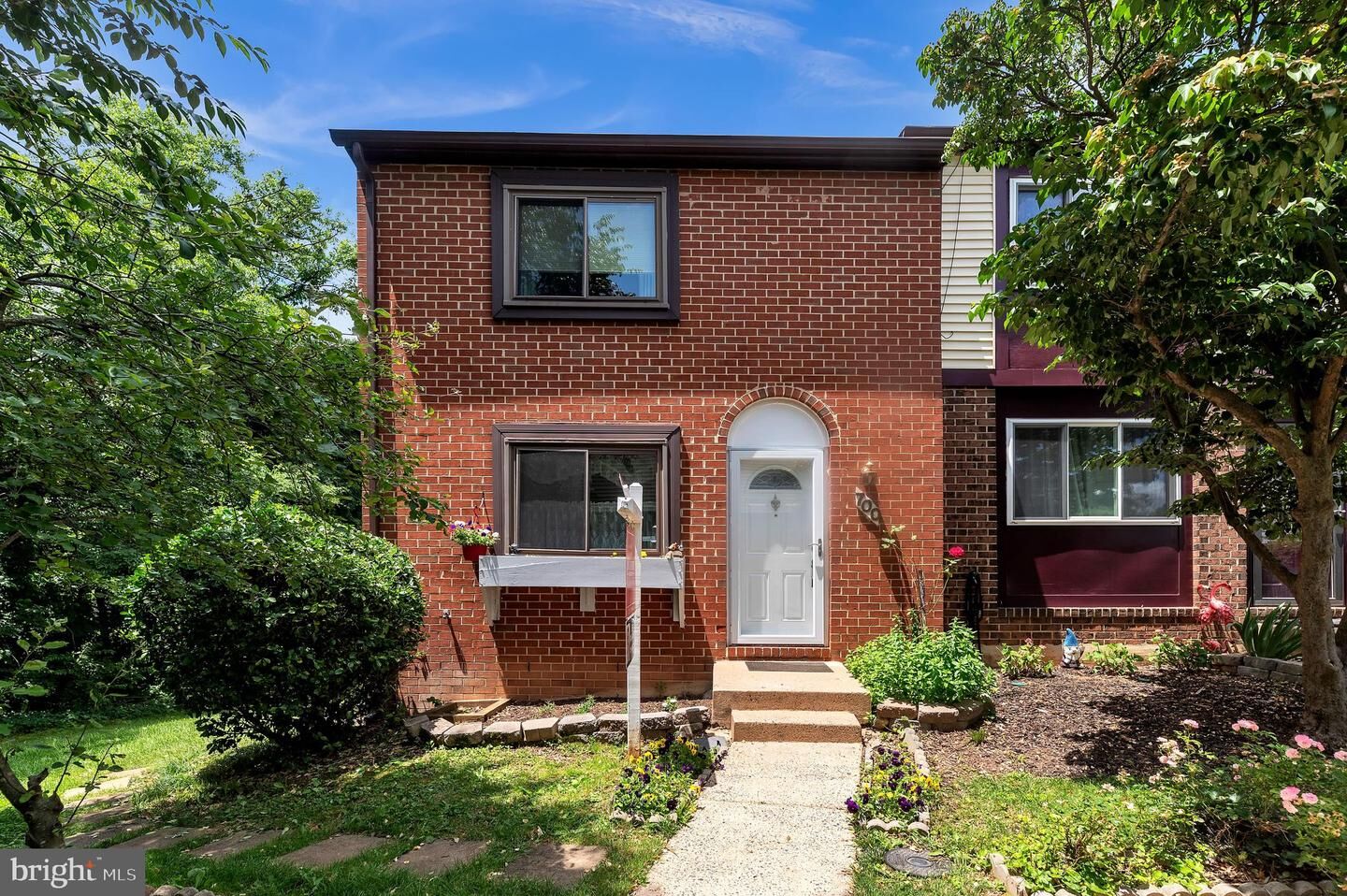 Property Photo:  700 Giles Place  VA 20164 