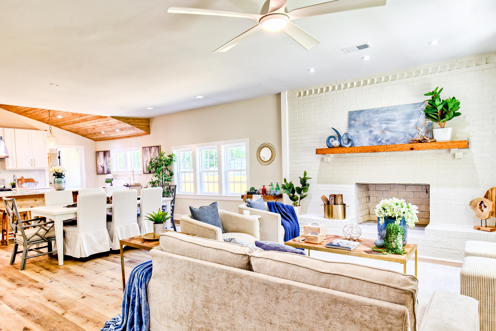 Property Photo: 717 W Luke Avenue SC 29483