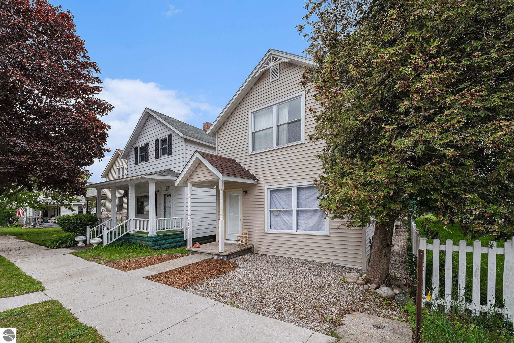 Property Photo:  812 Forest Avenue  MI 49635 