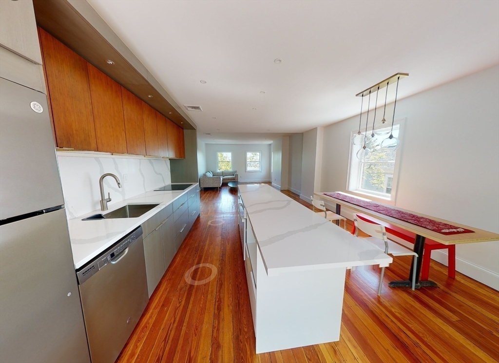 Property Photo:  15 Colbourne Crescent 3  MA 02445 