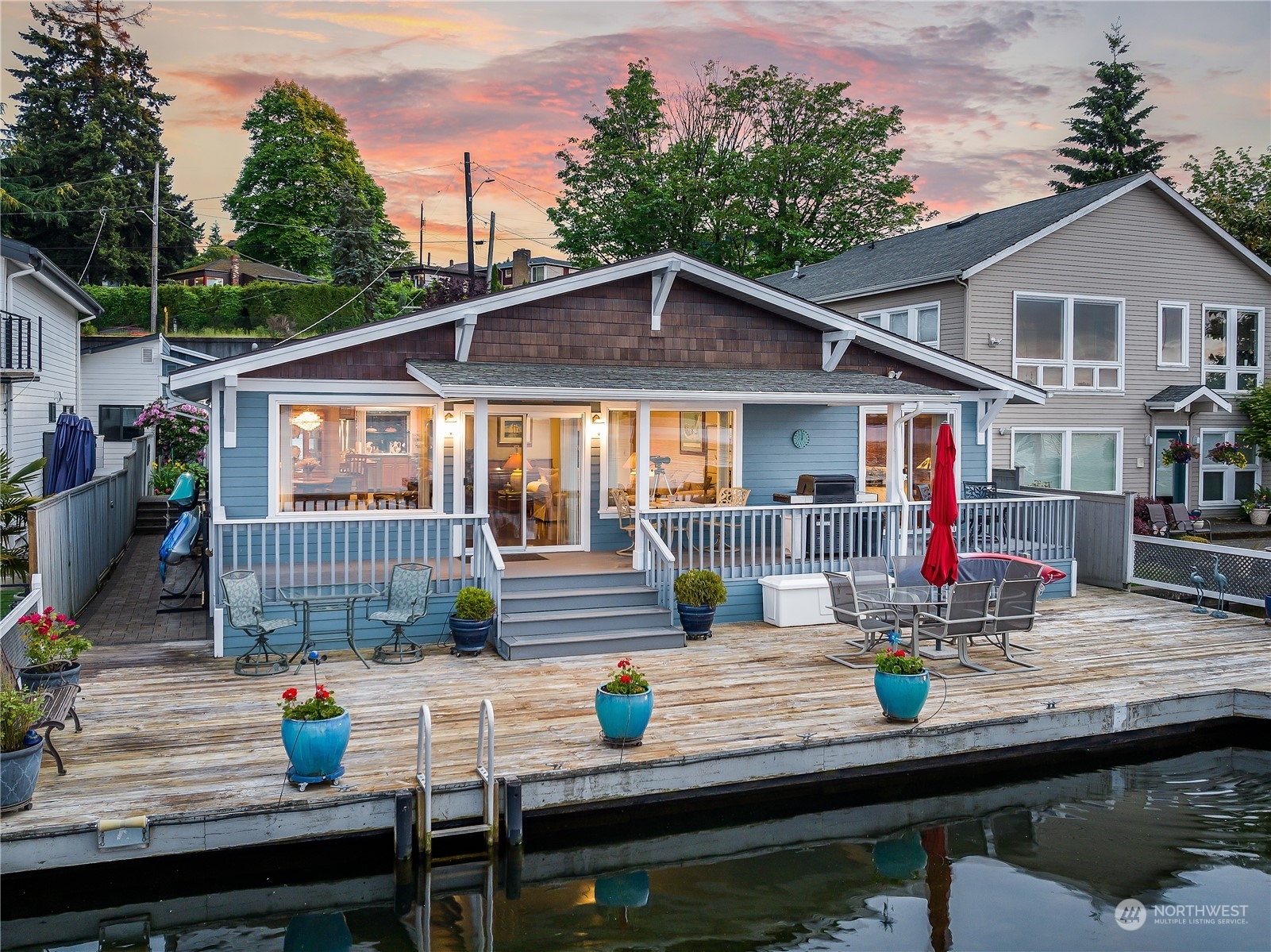 Property Photo:  11214 Rainier Avenue S  WA 98178 