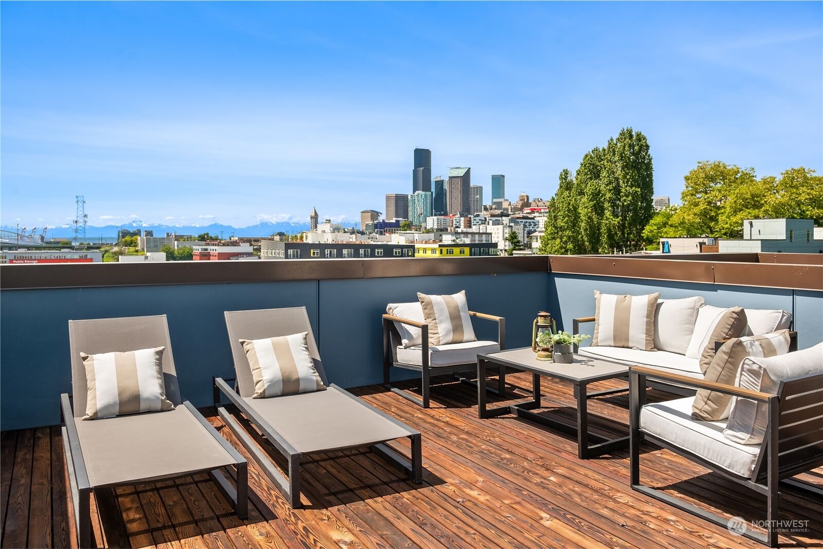 Property Photo:  707 18th Avenue S A  WA 98144 