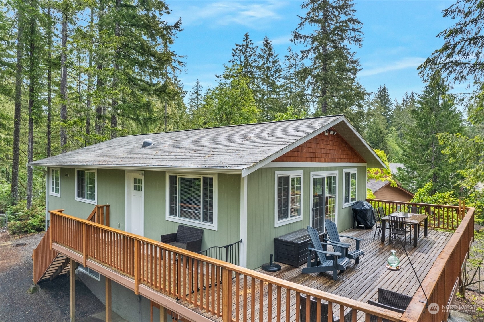 Property Photo:  41 N Fairway Drive E  WA 98548 