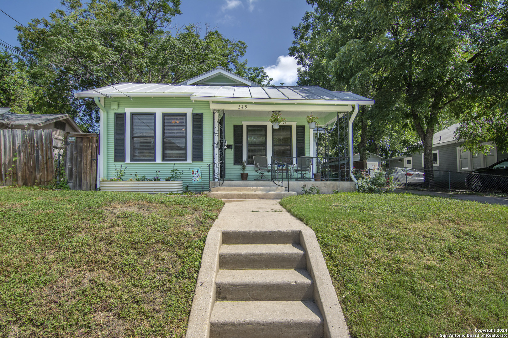 Property Photo:  349 E Woodlawn Ave  TX 78212 