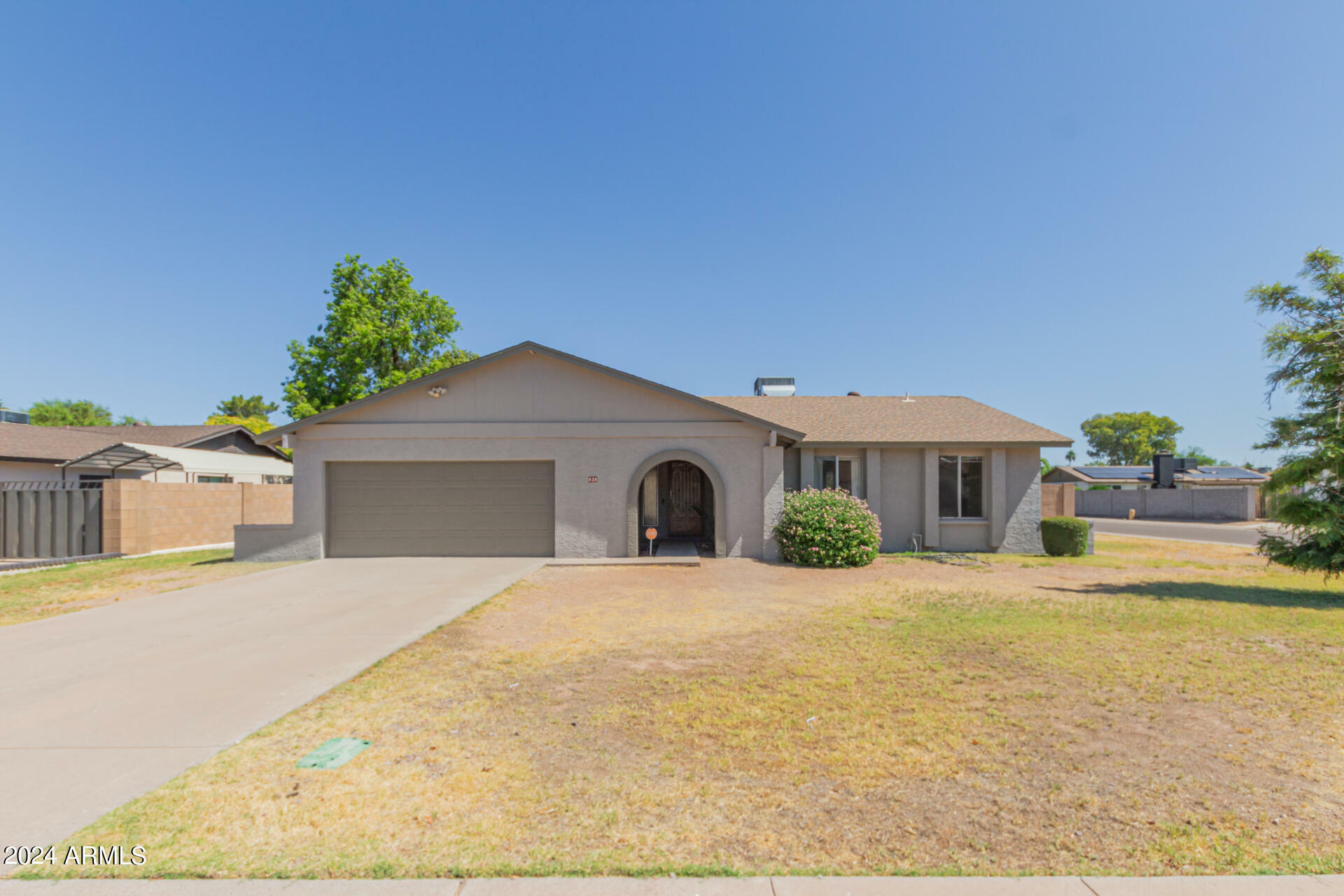 Property Photo:  828 E Le Marche Avenue  AZ 85022 