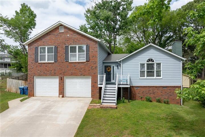 2001 Hunters Walk Court  Lawrenceville GA 30044 photo