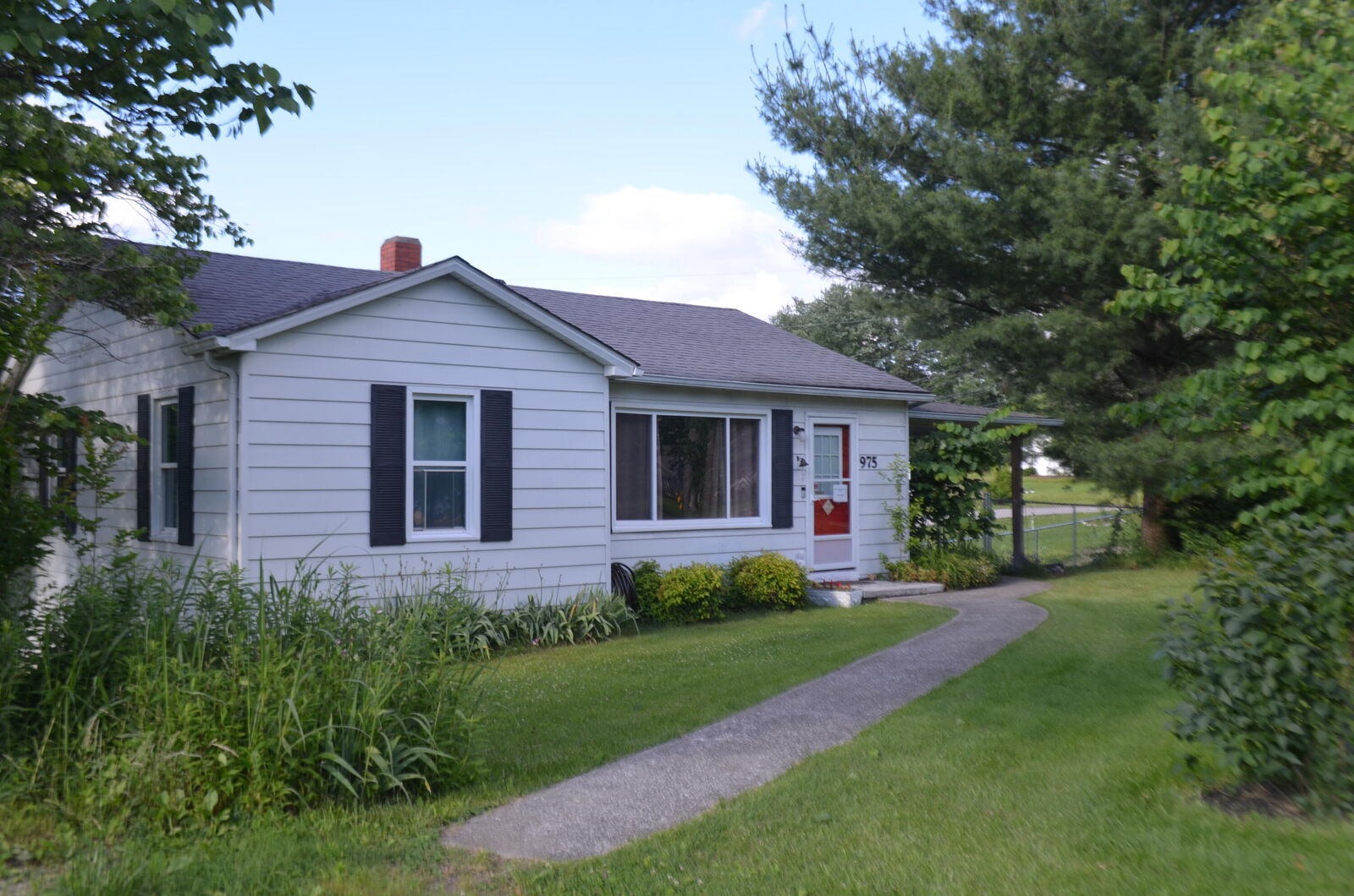 Property Photo: 975 Big Hill Road KY 40403