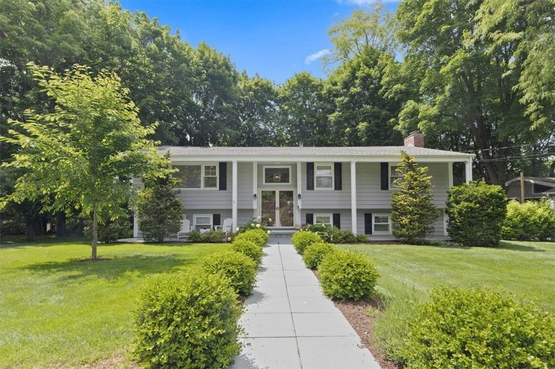 Property Photo:  8 Green Acres Lane  NY 10607 