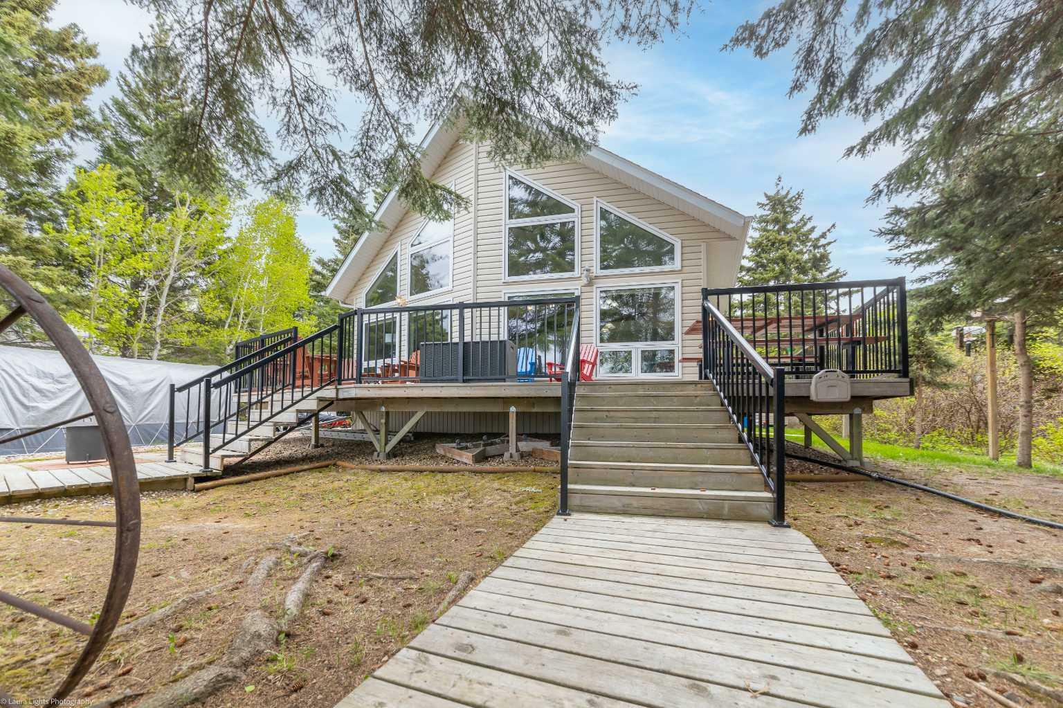 Property Photo:  1716 Neumann Crescent  SK S0M 1J0 