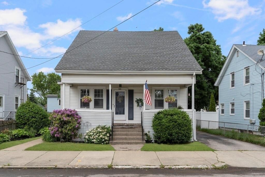 Property Photo:  44 Benedict Street  RI 02861 