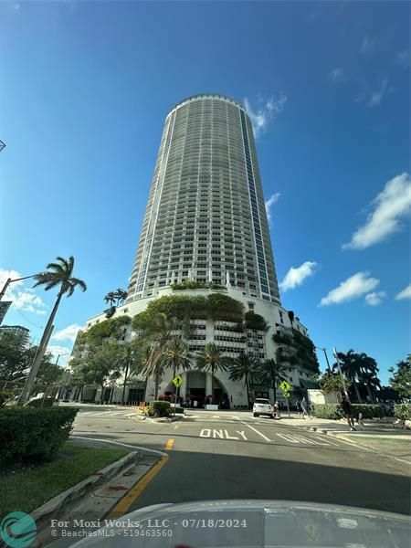 Property Photo: 1750 N Bayshore Dr 4315 FL 33132-3217