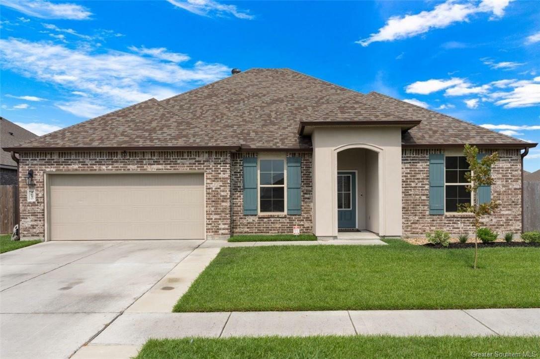 Property Photo: 4610 E Ridge Road LA 70607