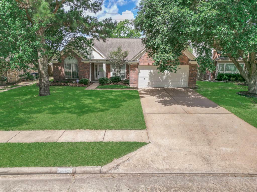 Property Photo: 3215 Eagle Ridge Way TX 77084