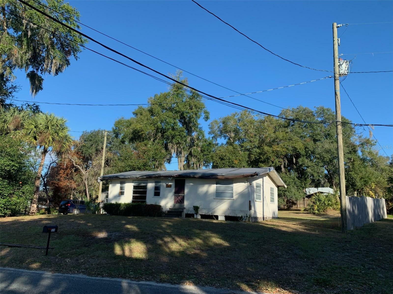 Property Photo:  15117 NE 248th Avenue Road  FL 32134 