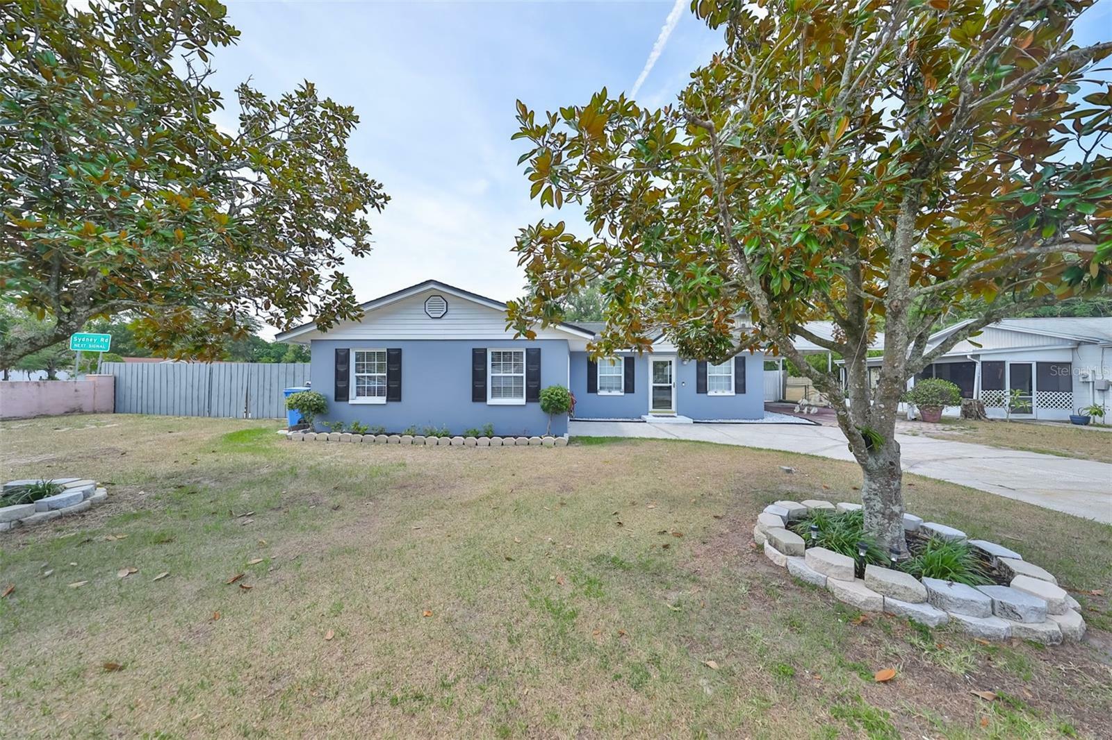 Property Photo:  2025 Lance Court  FL 33527 