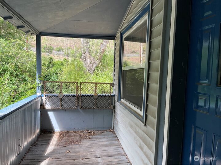 Property Photo: 206 N Main Street WA 98849