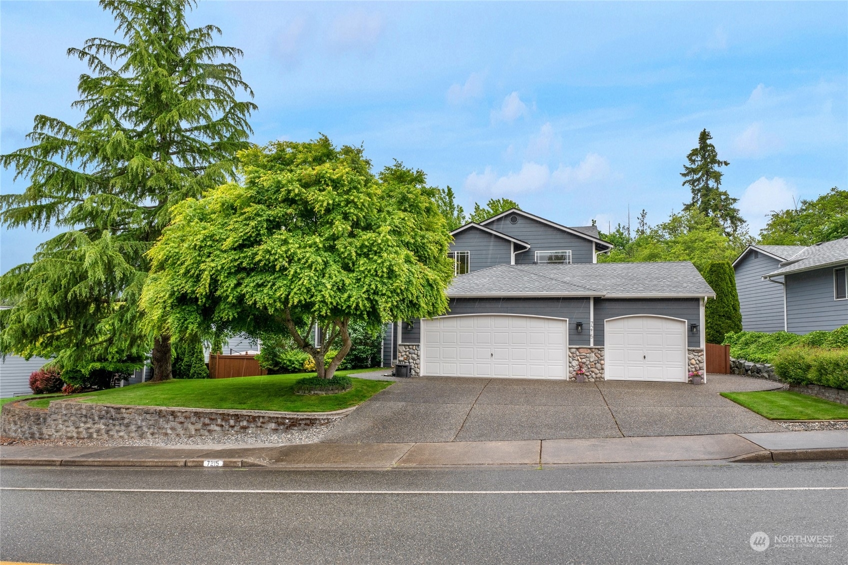 Property Photo:  7215 81st Place NE  WA 98270 