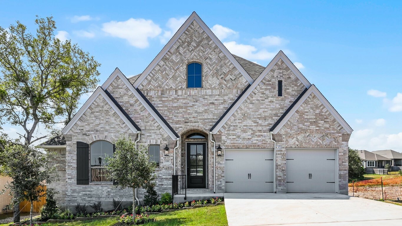 Property Photo:  721 Teakmill Trail  TX 78666 