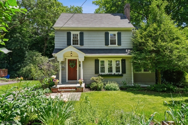 Property Photo:  38 Maplewood Ave  NJ 07040 