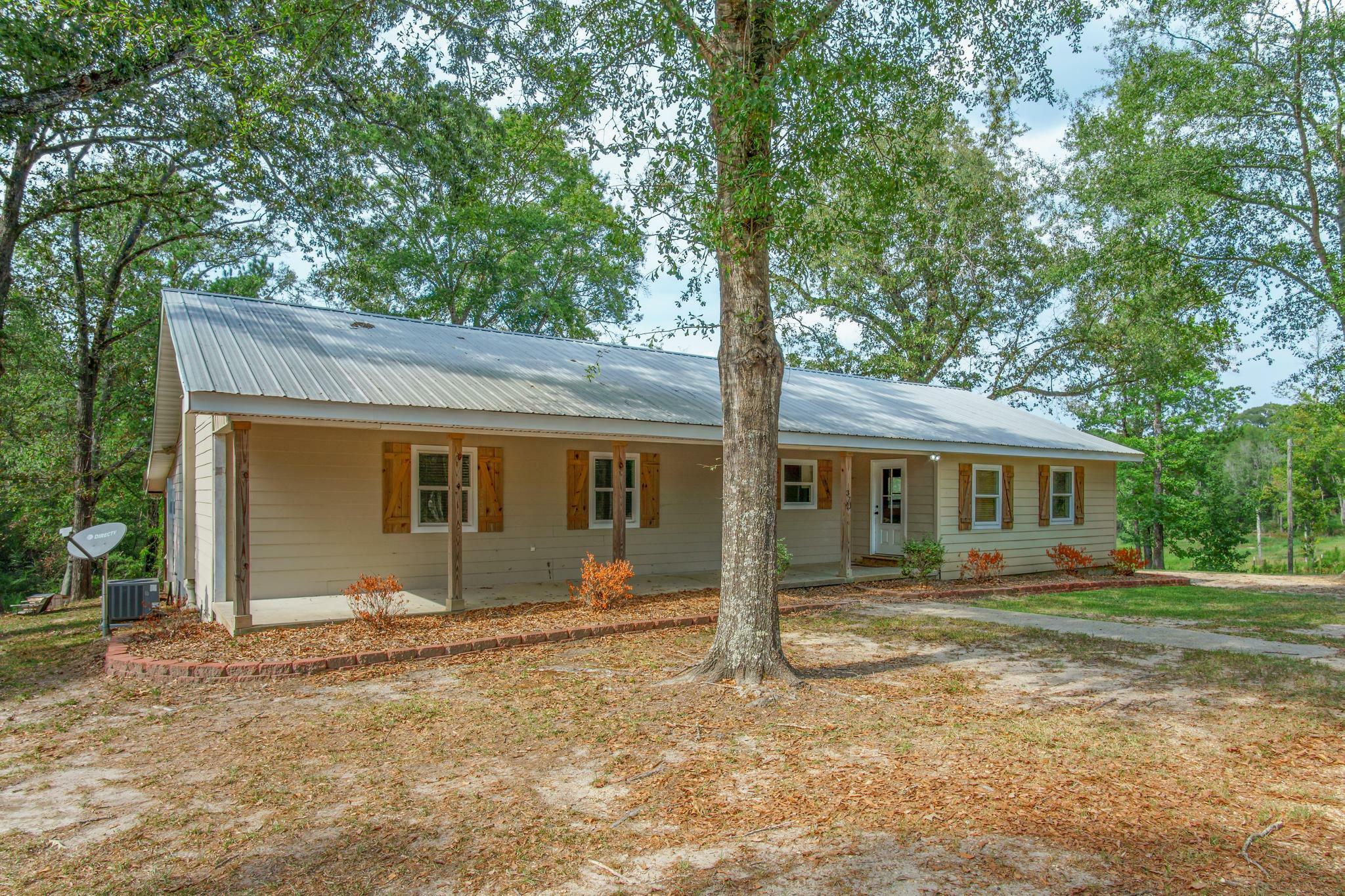Property Photo: 371 Haden Rd MS 39475