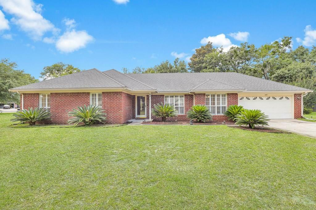 Property Photo:  804 Huntington Way  GA 31313 