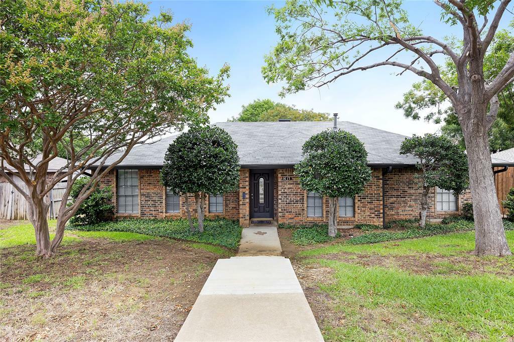 Property Photo:  1617 Saint James Drive  TX 75007 