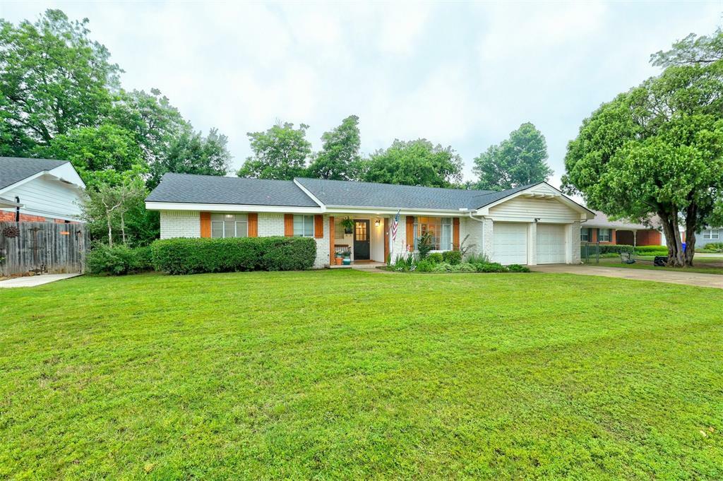 Property Photo:  408 Westchester Circle  OK 73069 