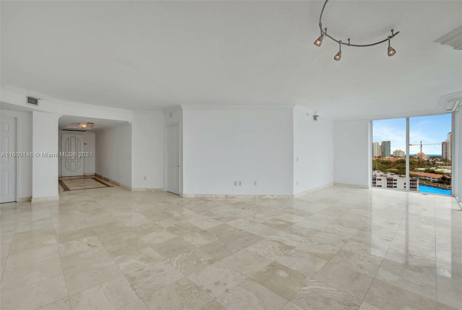 Property Photo:  3370 Hidden Bay Dr 1208  FL 33180 