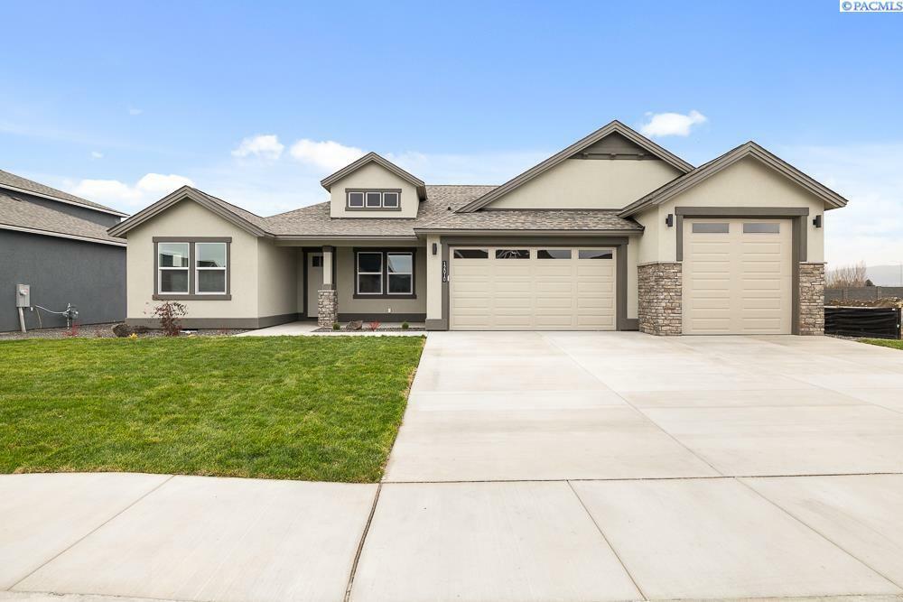 Property Photo: 12010 Dunsmuir Dr. WA 99301