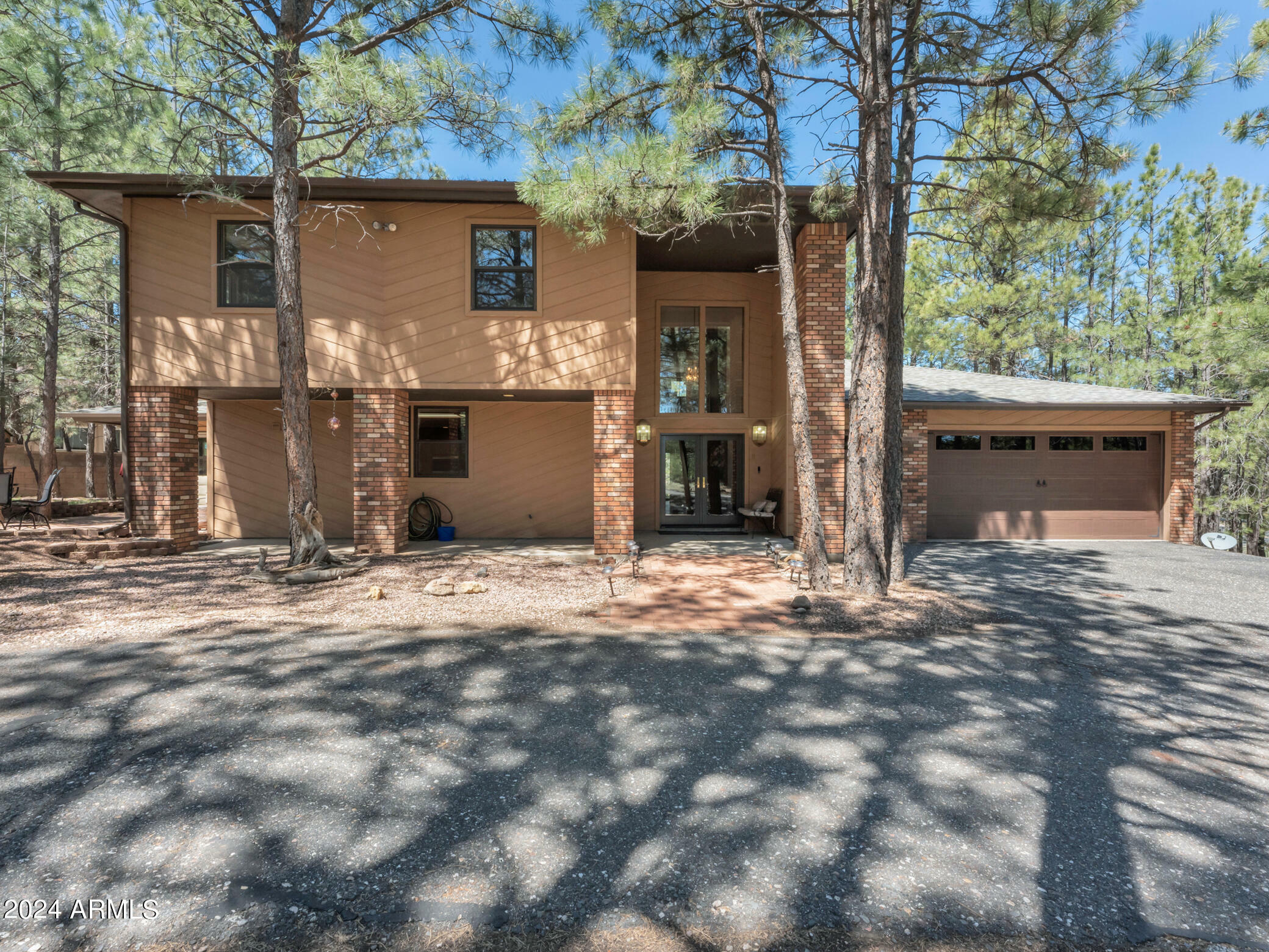 Property Photo:  951 N Sky View Street  AZ 86004 