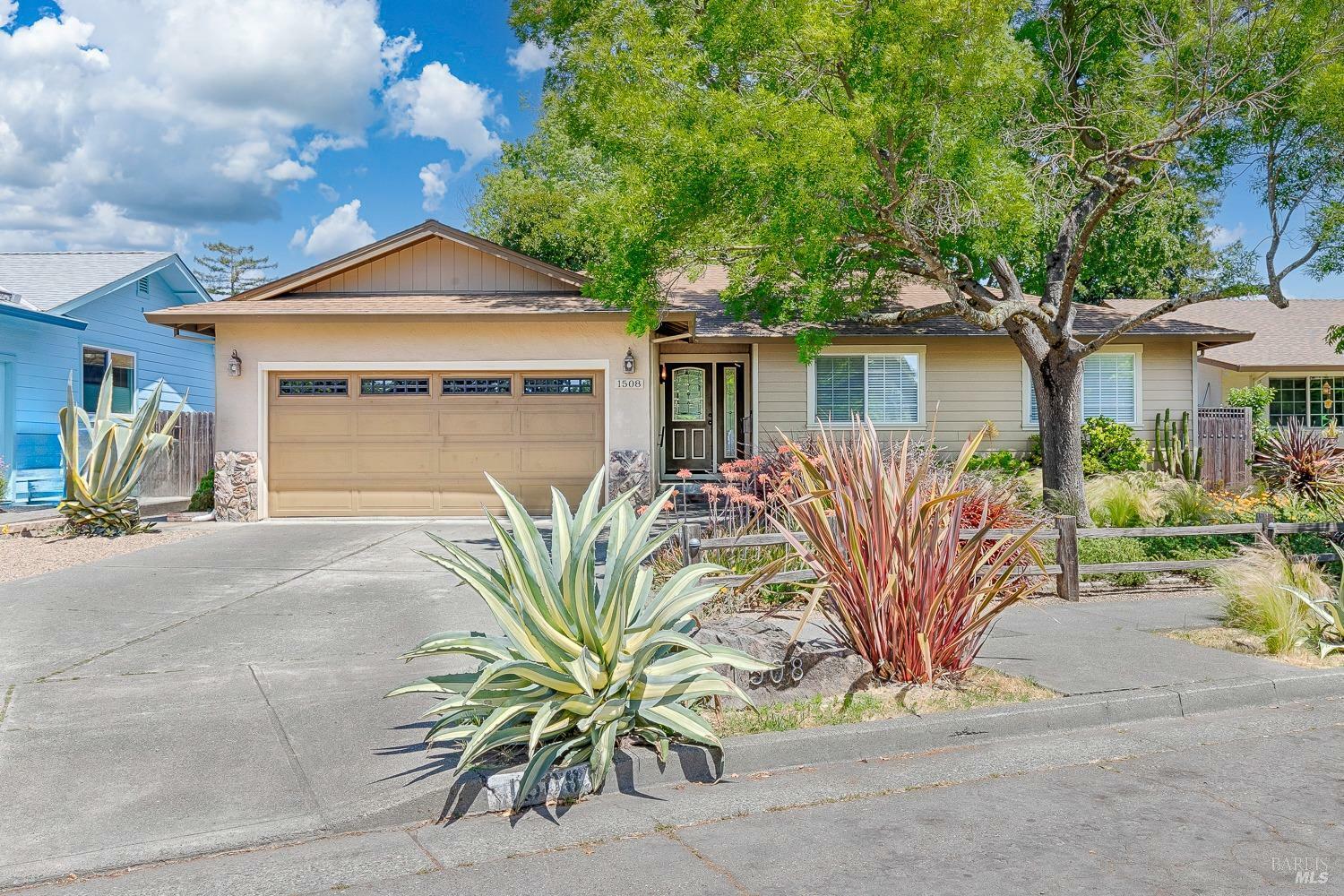 Property Photo:  1508 Dudley Place  CA 95401 