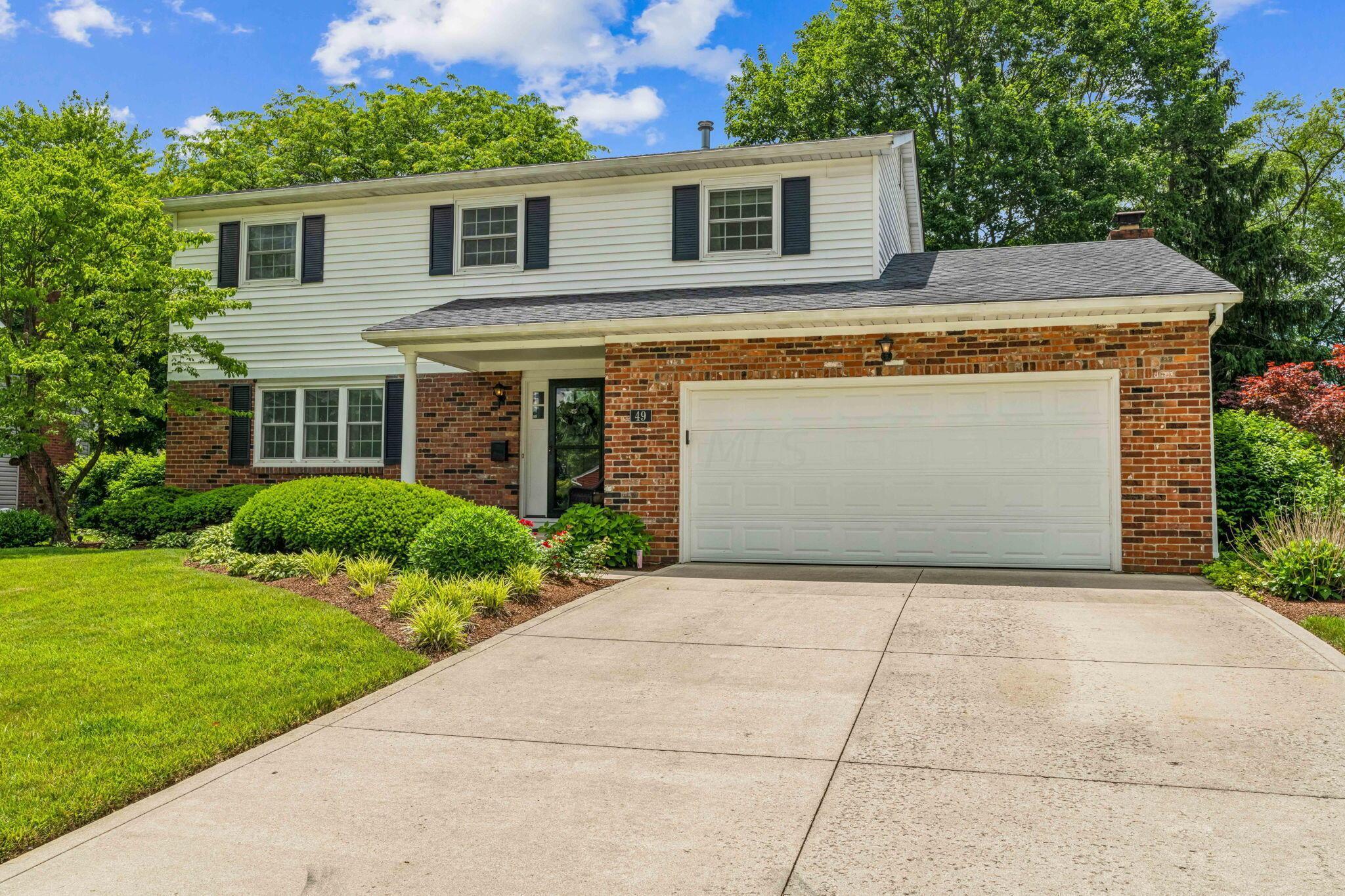 Property Photo: 49 Haddam E Place OH 43081