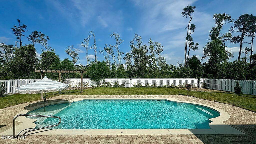 Property Photo:  110 Cottonwood Circle  FL 32444 