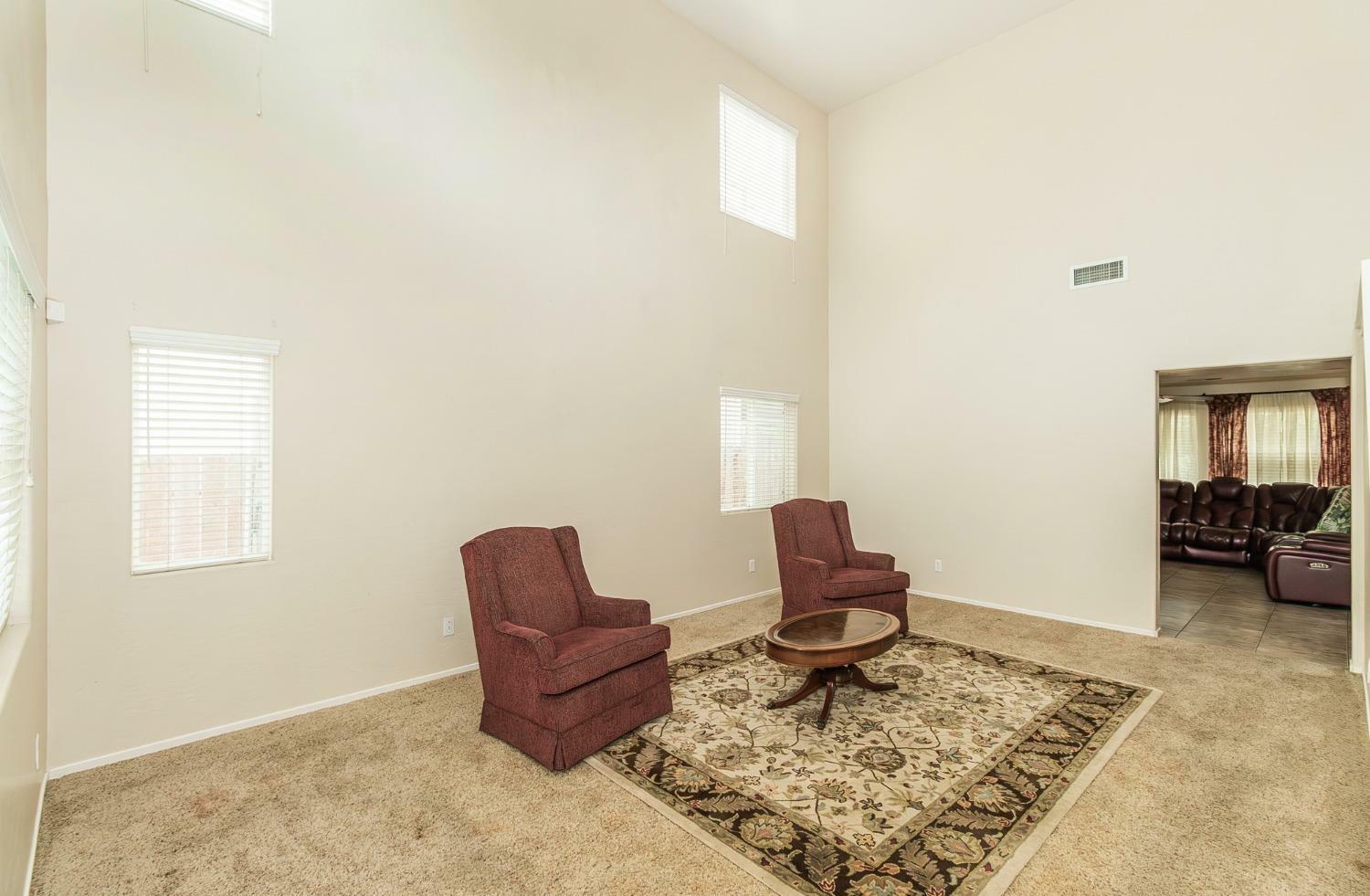 Property Photo:  2825 W Payson Court  CA 93291 