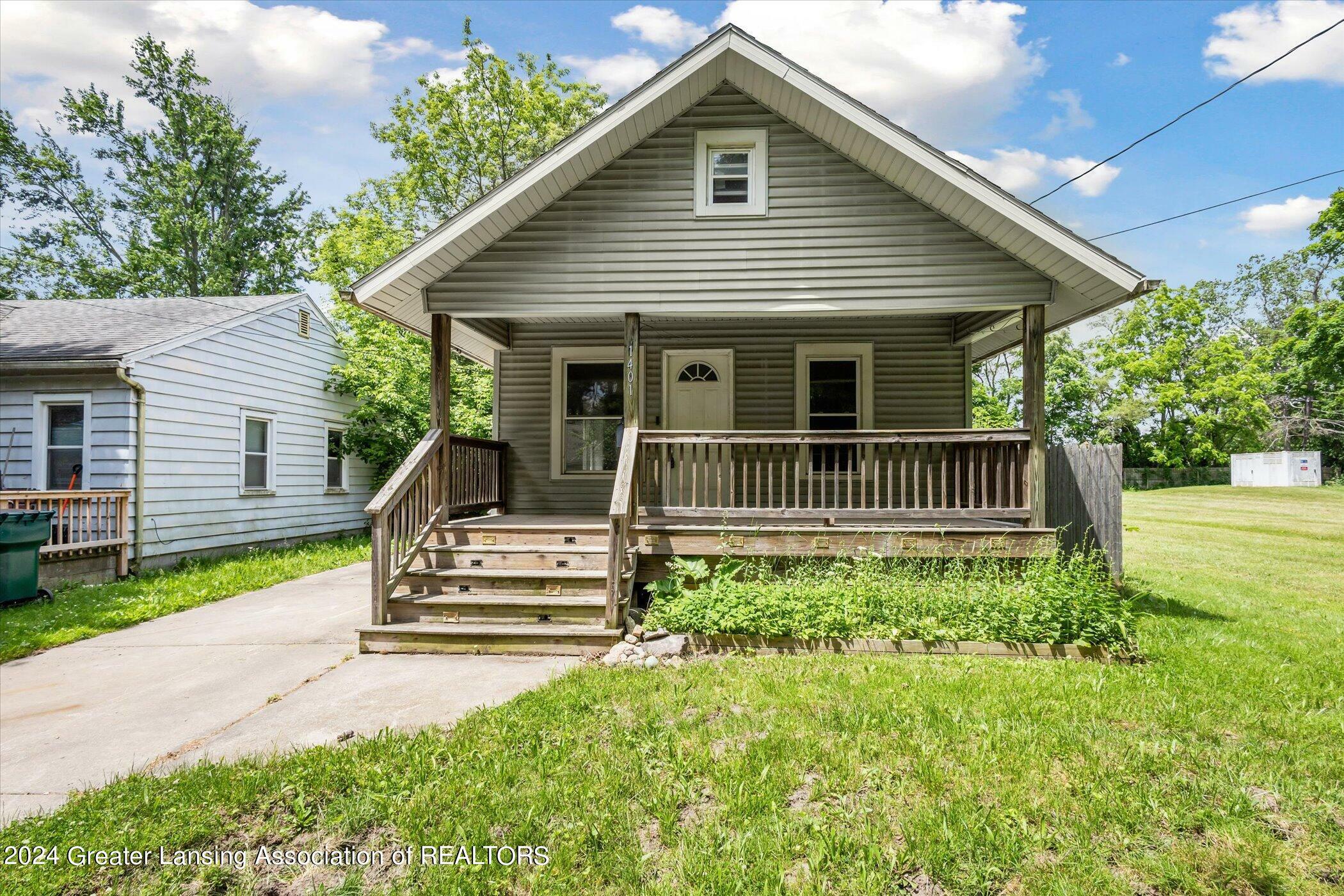 Property Photo:  1401 Comfort Street  MI 48915 