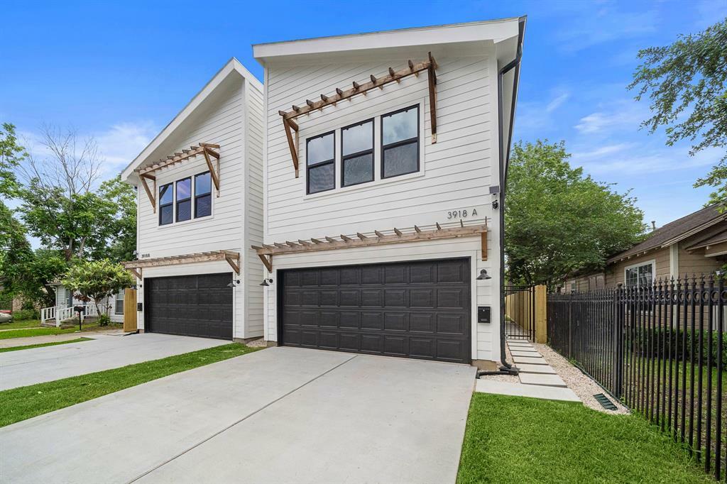 Property Photo:  3918 Edison Street B  TX 77009 