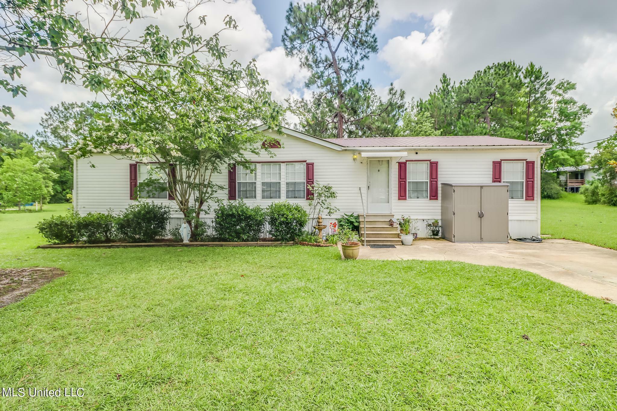 Property Photo:  18161 Robinson Road  MS 39503 