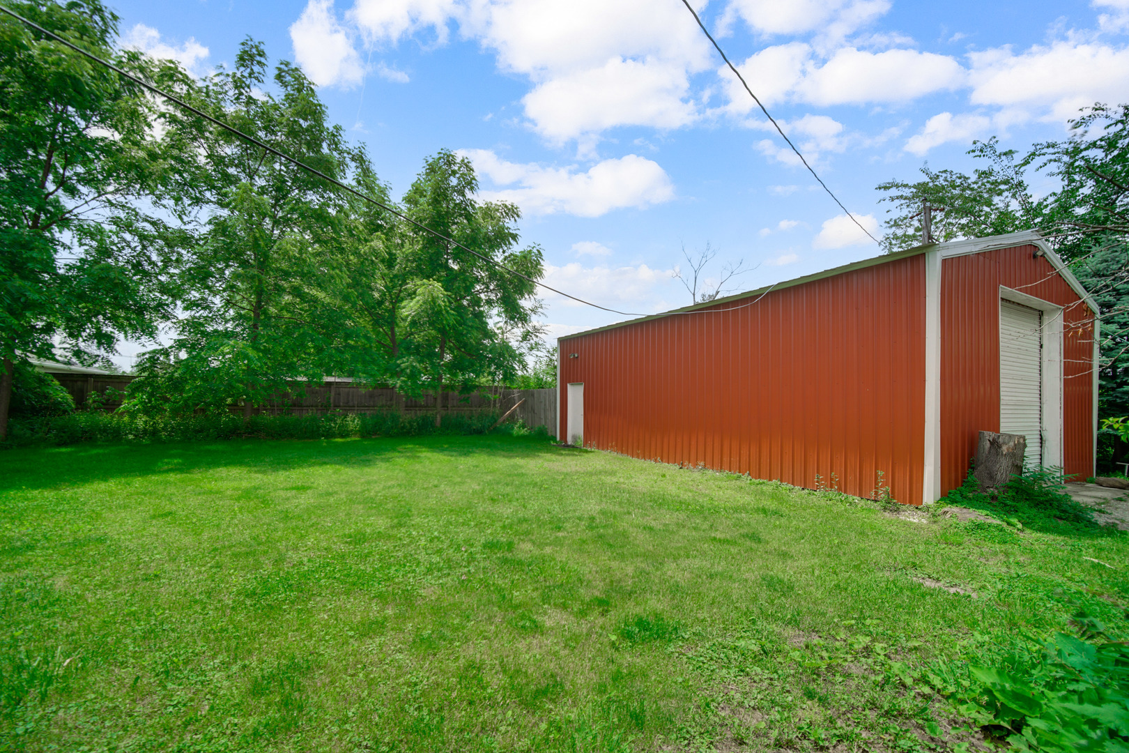 Property Photo:  10S426 Ruth Drive  IL 60439 