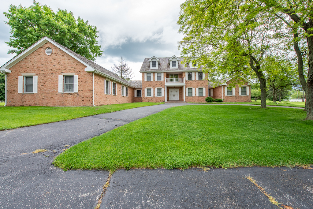 Property Photo:  36755 N Thoroughbred Drive  IL 60083 