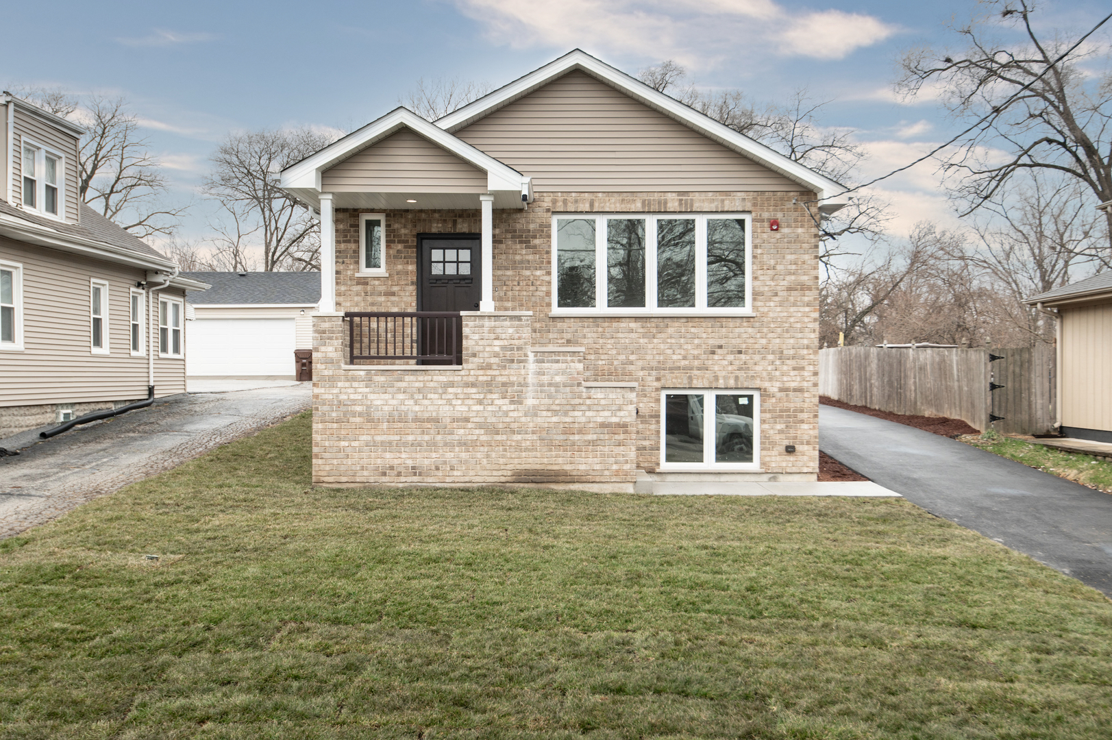 Property Photo:  15624 Lamon Avenue  IL 60452 