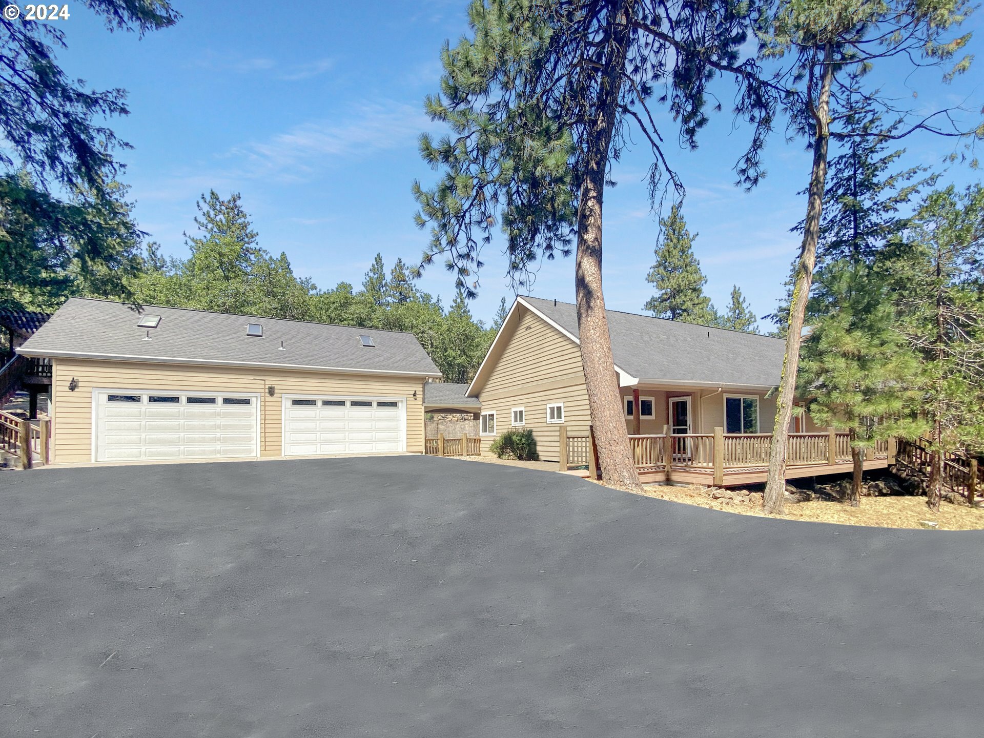 Property Photo:  5831 Old Highway 99  OR 97520 