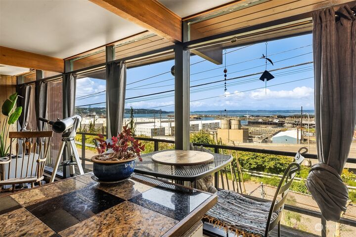 House for sale in Everett 2126 Grand Avenue, Everett, WA 98201