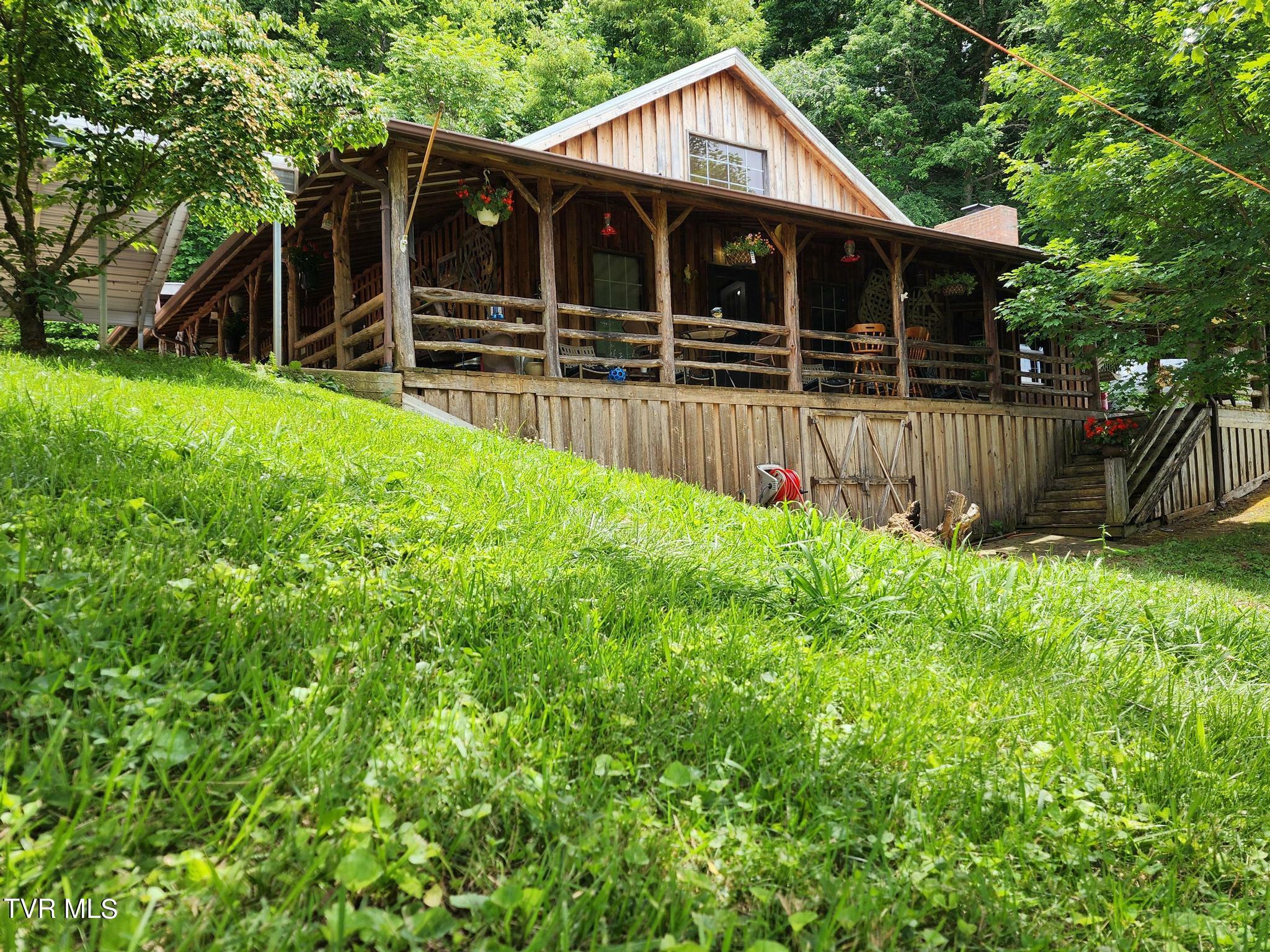 Property Photo:  1510 West Pines Road  TN 37616 