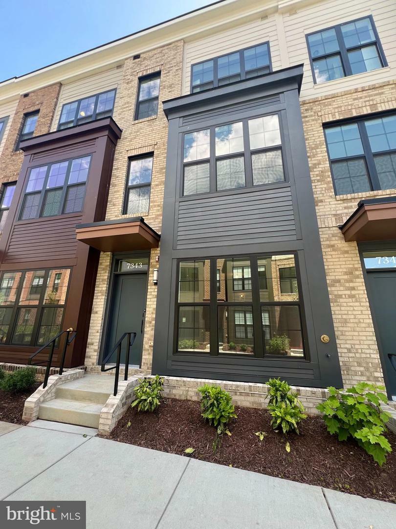 Property Photo: 7343 Blade Drive VA 22042