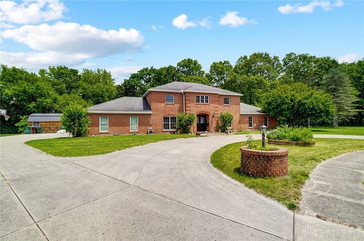 1463 Mill Race Drive  Fairborn OH 45324 photo