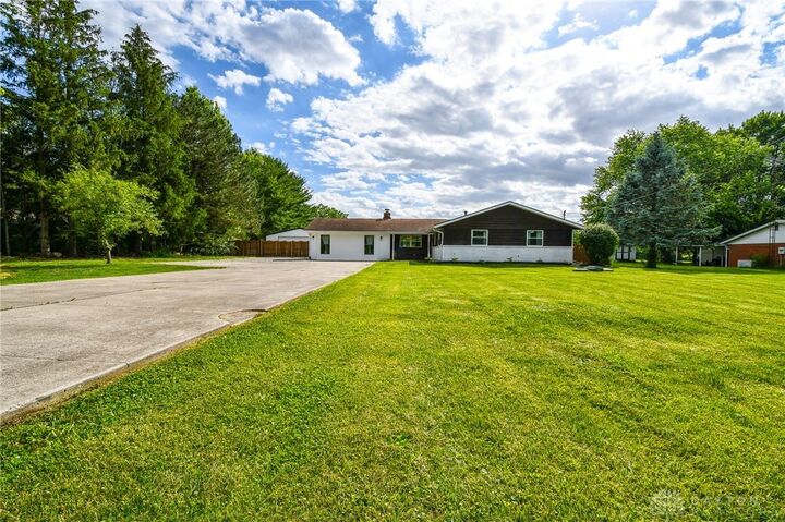 2445 S Tecumseh Road  Springfield OH 45502 photo