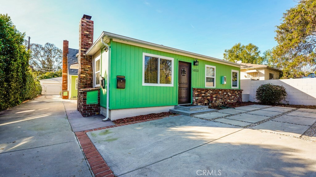 Property Photo:  5651 Denny Avenue  CA 91601 