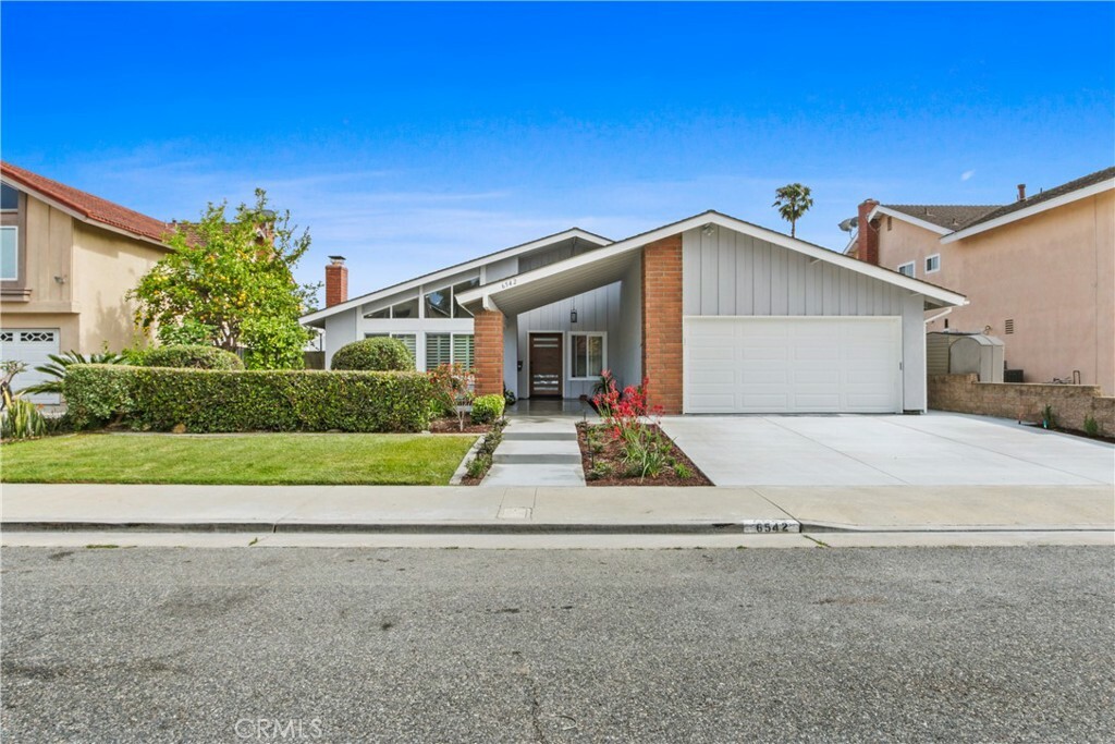 Property Photo:  6542 Vesper Circle  CA 92647 