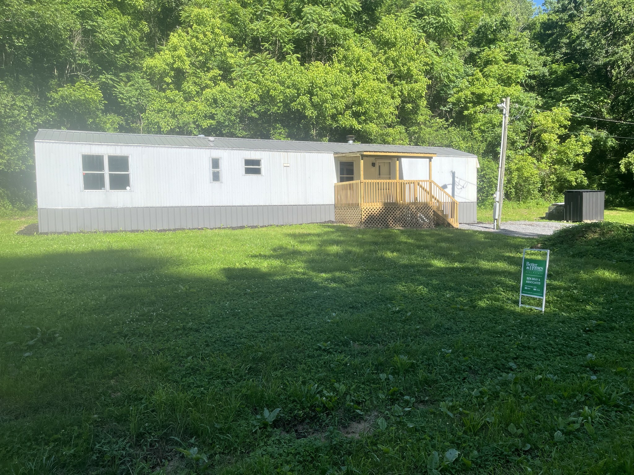 Property Photo:  1697 Sycamore Valley Rd  TN 37083 